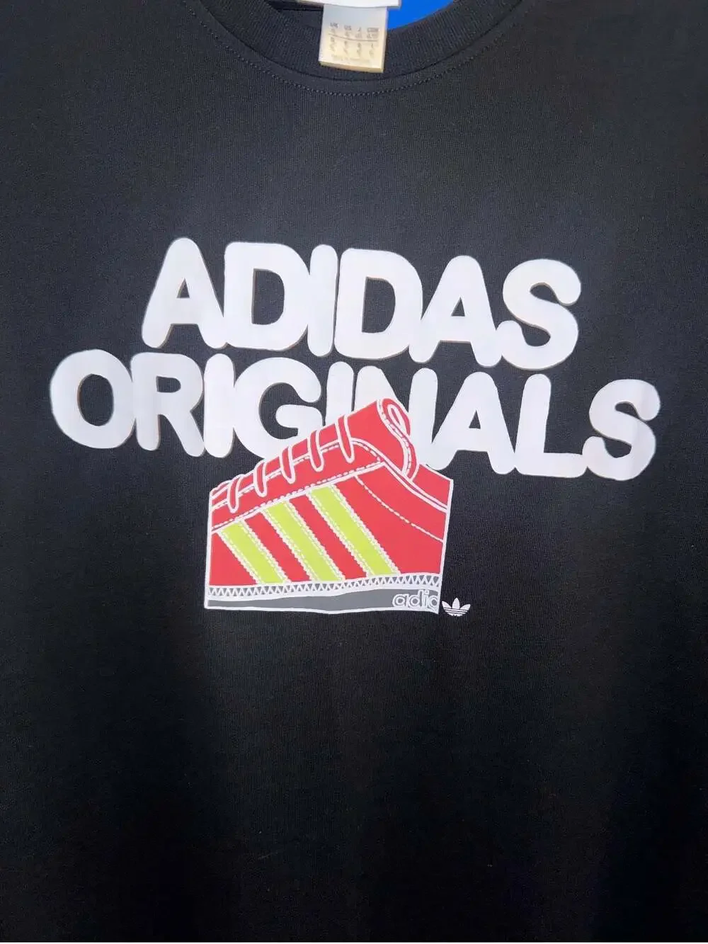 Adidas Originals KQ9827 GFX T Black Sneaker Graphic T-Shirt